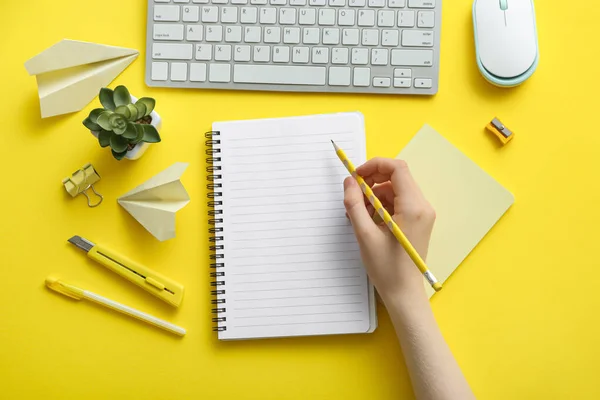 Woman Notebook Computer Keyboard Color Background — Stock Photo, Image