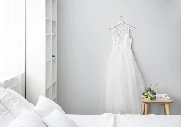 Interior Bedroom Beautiful Wedding Dress Prepared Ceremony — Stock Photo, Image