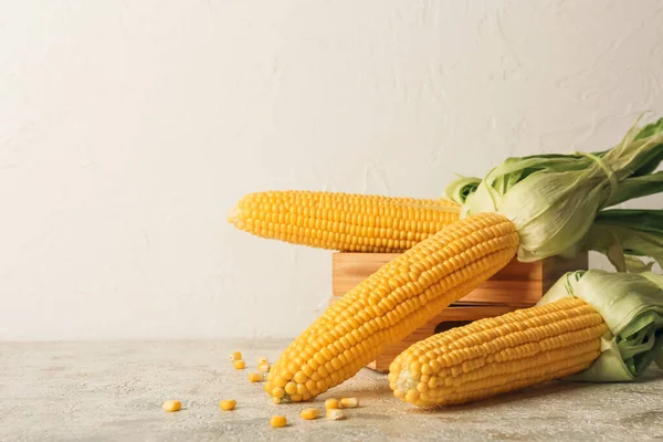 Fresh Corn Cobs Table — Stock Photo, Image