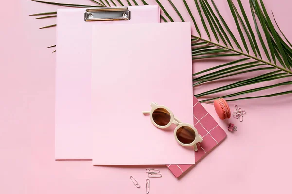 Composition Blank Sheet Paper Sunglasses Stationery Palm Leaf Color Background — Stock Photo, Image