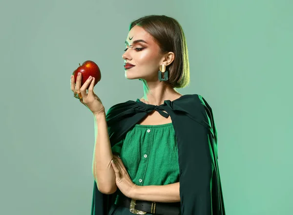 Young Witch Apple Color Background — Stock Photo, Image