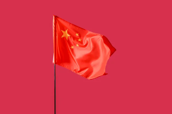 彩色背景上的中国国旗 — 图库照片