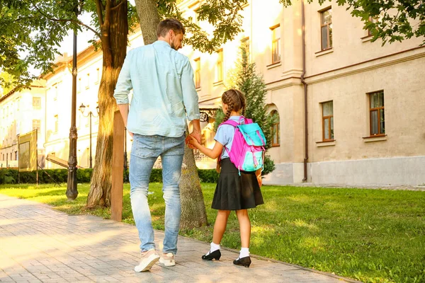 Cute Little Girl Going School Her Father — Stock Photo, Image