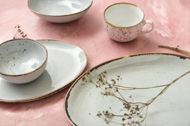 Renk tablosunda farklı temiz masa takımı