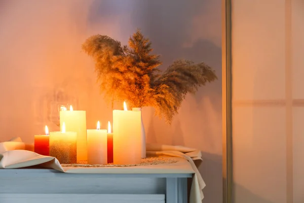 Beautiful Burning Candles Table Room — Stock Photo, Image