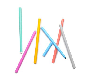 Beyaz arkaplanda renkli işaretler