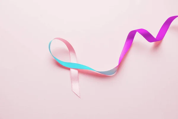 Cinta Colores Sobre Fondo Rosa Concepto Conciencia Sobre Cáncer Tiroides — Foto de Stock