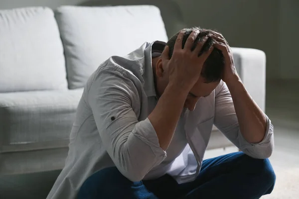 Depressiver Älterer Mann Hause — Stockfoto