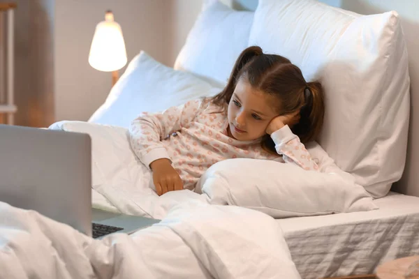 Cute Girl Watching Cartoons Bedroom — Stock Photo, Image