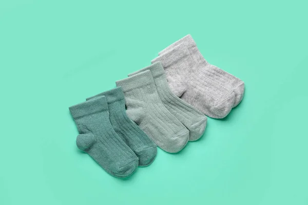 Різні Дитячі Шкарпетки Кольоровому Фоні — стокове фото