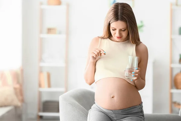 Young Pregnant Woman Pill Glass Water Home — Stock Photo, Image