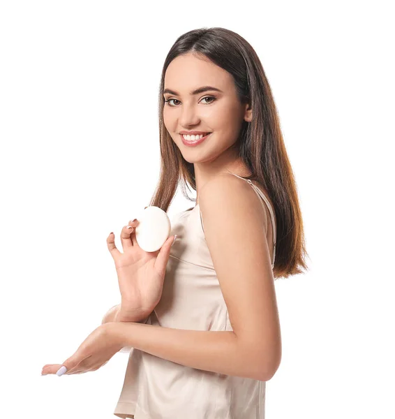 美丽的年轻妇女用肥皂在白色背景 — 图库照片