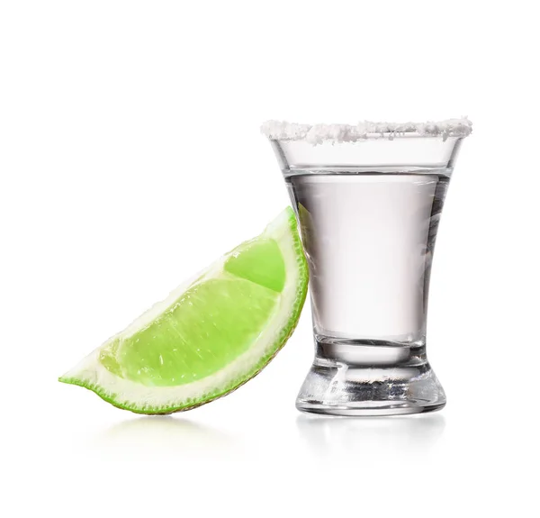 Shot Chutné Tequila Citrónem Bílém Pozadí — Stock fotografie