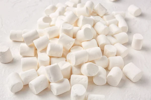 Heap Tasty Marshmallows Light Background — Stock Photo, Image