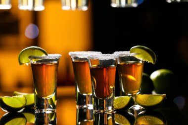 Barda limonlu tekila.