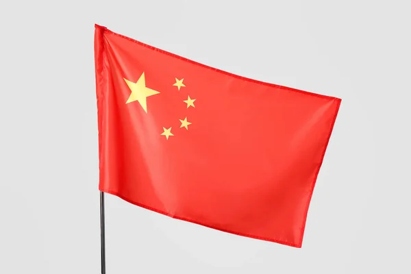 Die Nationalflagge Der Volksrepublik China Auf Hellem Hintergrund — Stockfoto