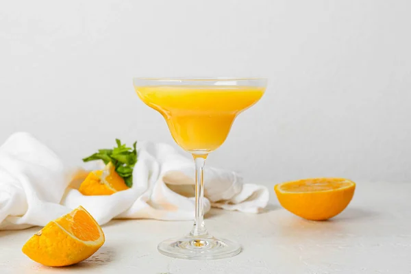 Glas Sinaasappel Margarita Cocktail Lichte Achtergrond — Stockfoto