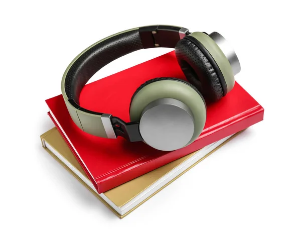 Headphones Modernos Com Livros Sobre Fundo Branco — Fotografia de Stock
