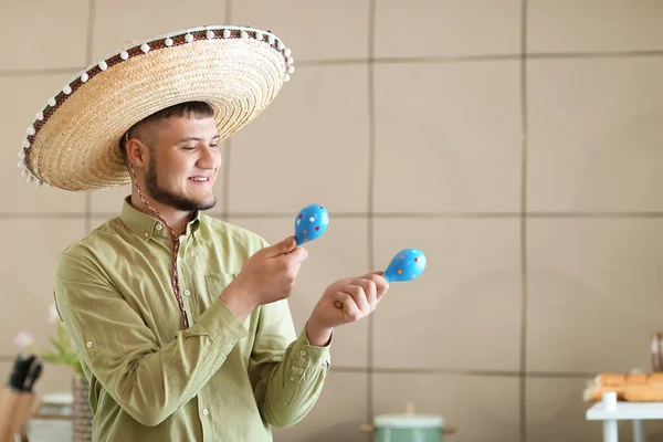 Young Mexican Man Sombrero Hat Maracas Home — Stock Photo, Image