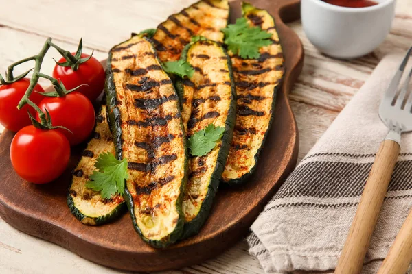 Board Tasty Grilled Zucchini Fresh Tomatoes Light Wooden Background Closeup — Stock Photo, Image