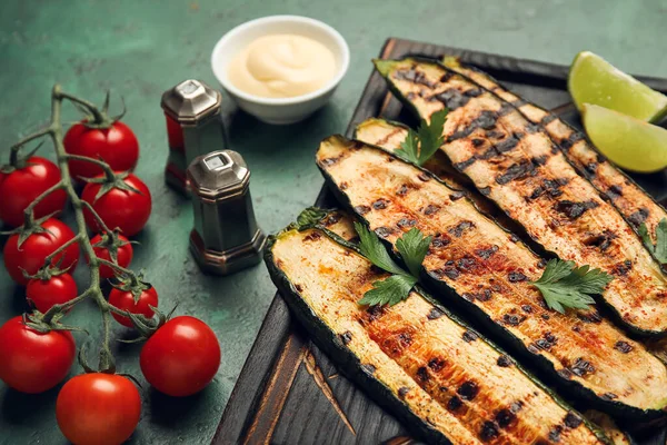 Wooden Board Tasty Grilled Zucchini Fresh Tomatoes Color Background Closeup — Stock Photo, Image