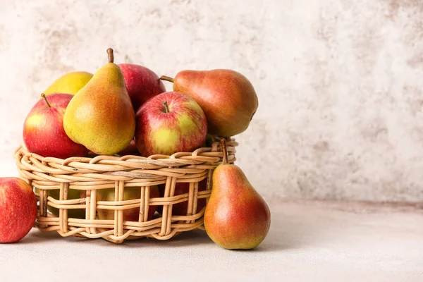 Basket Ripe Pears Apples Light Background — Stock Photo, Image