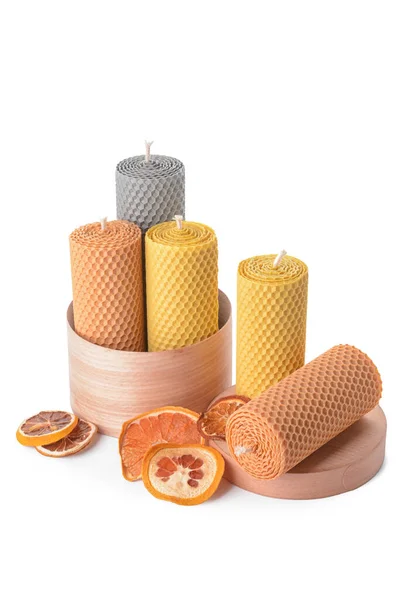 Krabice Svíčkami Sušené Oranžové Bílém Pozadí — Stock fotografie