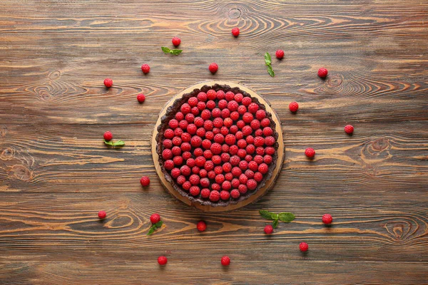 Board Tasty Raspberry Pie Mint Wooden Background — Stock Photo, Image