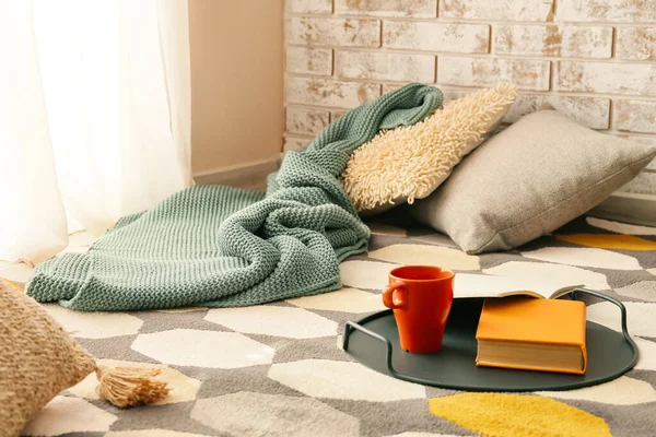 Cozy Place Rest Plaid Pillows Tray Floor — Stock Photo, Image