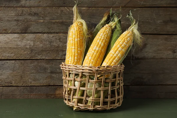 Wicker Basket Fresh Corn Cobs Wooden Background — Stock Photo, Image