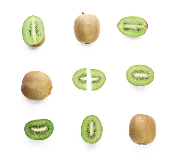 Świeże Owoce Kiwi Kawałkami Białym Tle — Zdjęcie stockowe