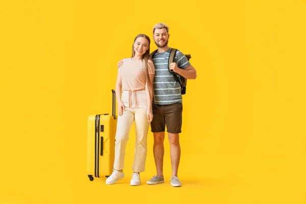 Couple Tourists Color Background — Stock Photo, Image