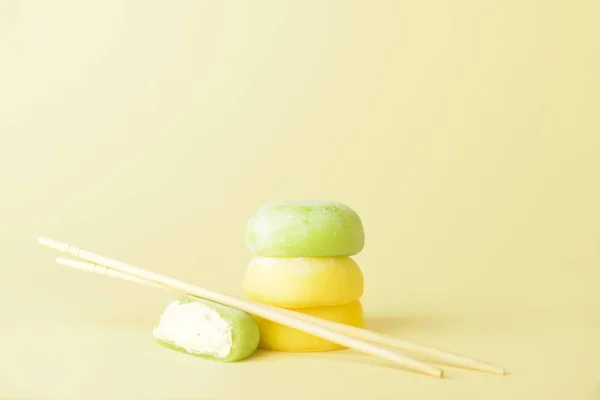 Tasty Japanese Mochi Chopsticks Color Background — Stock Photo, Image