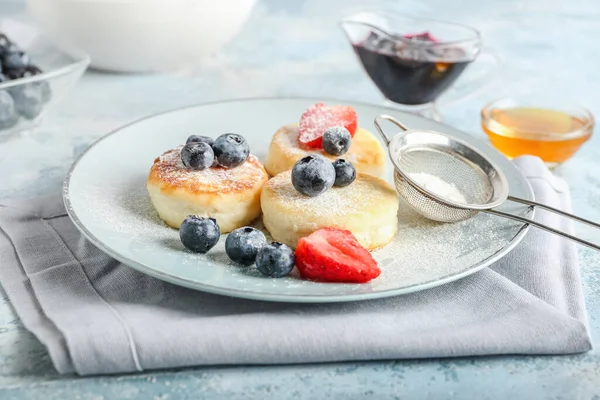Plate Tasty Cottage Cheese Pancakes Berries Table — Stock Photo, Image