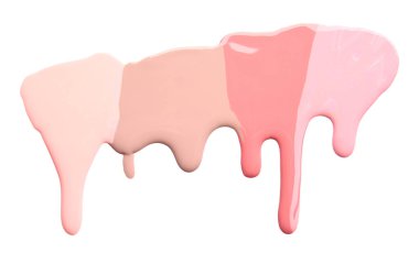 Beyaz arka planda dökülmüş tırnak cilası