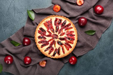 Koyu arkaplanda lezzetli erikli turta