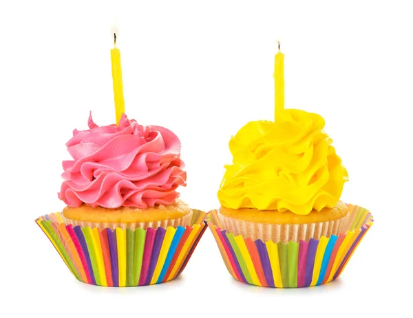 Sabrosos Cupcakes Cumpleaños Con Vela Encendida Sobre Fondo Blanco — Foto de Stock