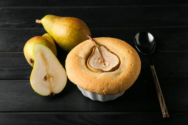 Tasty Pear Pot Pie Fresh Fruits Dark Wooden Background — Stock Photo, Image