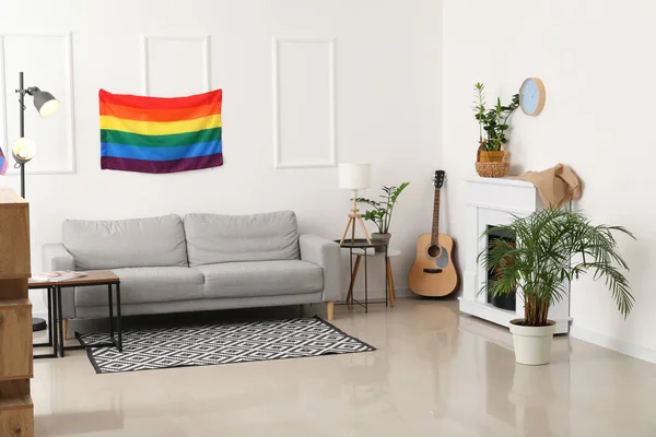 Interiör Stilfullt Vardagsrum Med Hbt Flagga — Stockfoto
