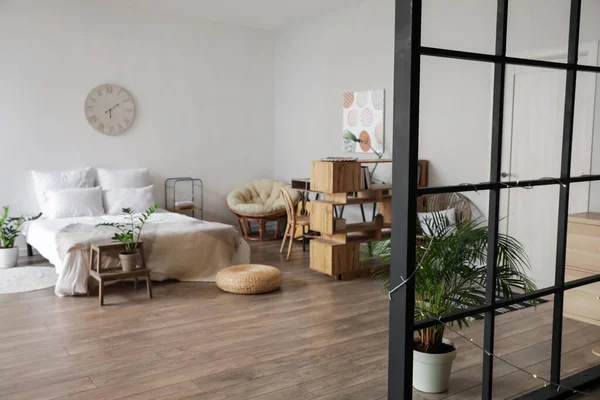 Intérieur Chambre Élégante Avec Lit Confortable — Photo