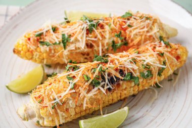 Lezzetli Meksika Sokak Mısırı Tabakta, yakın plan