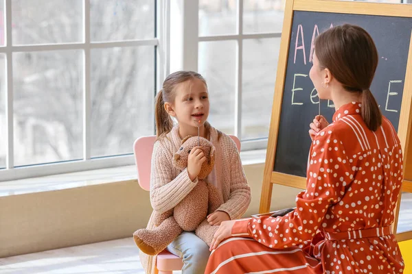 Speech Therapist Working Cute Girl Clinic — Stock Photo, Image