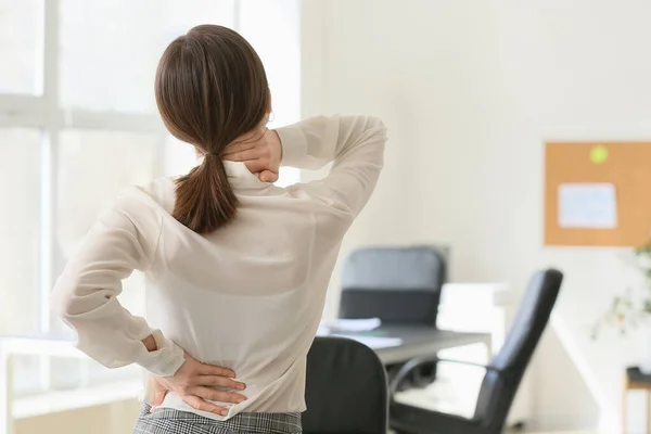 Young Businesswoman Suffering Back Pain Office — Stock Photo, Image