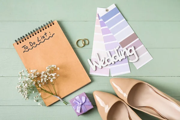 Anéis Casamento Acessórios Noiva Elegantes Amostras Cores Notebook Com Texto — Fotografia de Stock