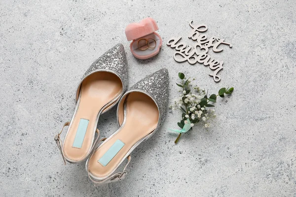 Caixa Com Anéis Casamento Sapatos Noiva Boutonniere Texto Melhor Dia — Fotografia de Stock