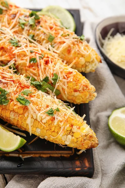 Board Tasty Elote Mexican Street Corn Table Closeup — Stock Photo, Image