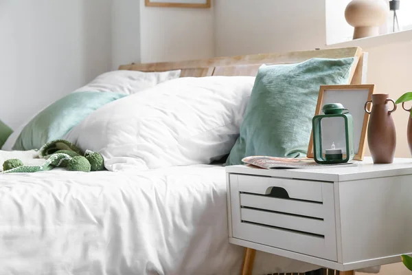 Stylish Interior Modern Bedroom Bedside Table Closeup — Stock Photo, Image