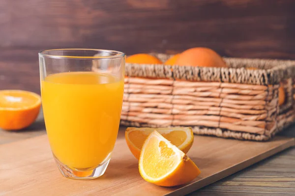 Ποτήρι Νόστιμο Χυμό Πορτοκάλι Ξύλινο Φόντο — Φωτογραφία Αρχείου