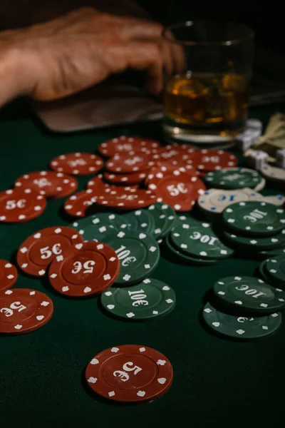 Chips Poker Sul Tavolo Nel Casinò — Foto Stock