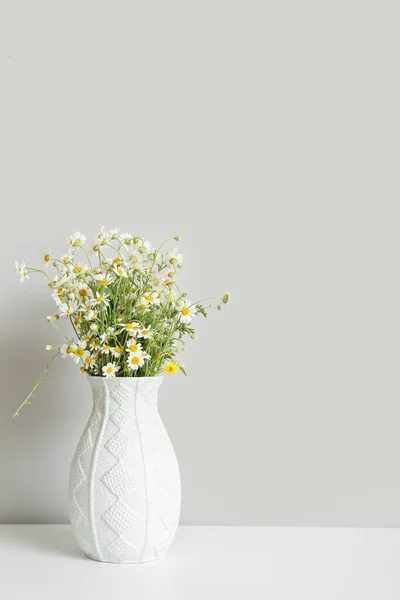 Vase Chamomiles Table Light Wall — Stock Photo, Image